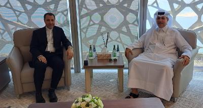 الدكتور صالح آبادي يلتقي بالرئيس التنفيذي للشركة القطرية لحلول القوى البشرية الجسور
